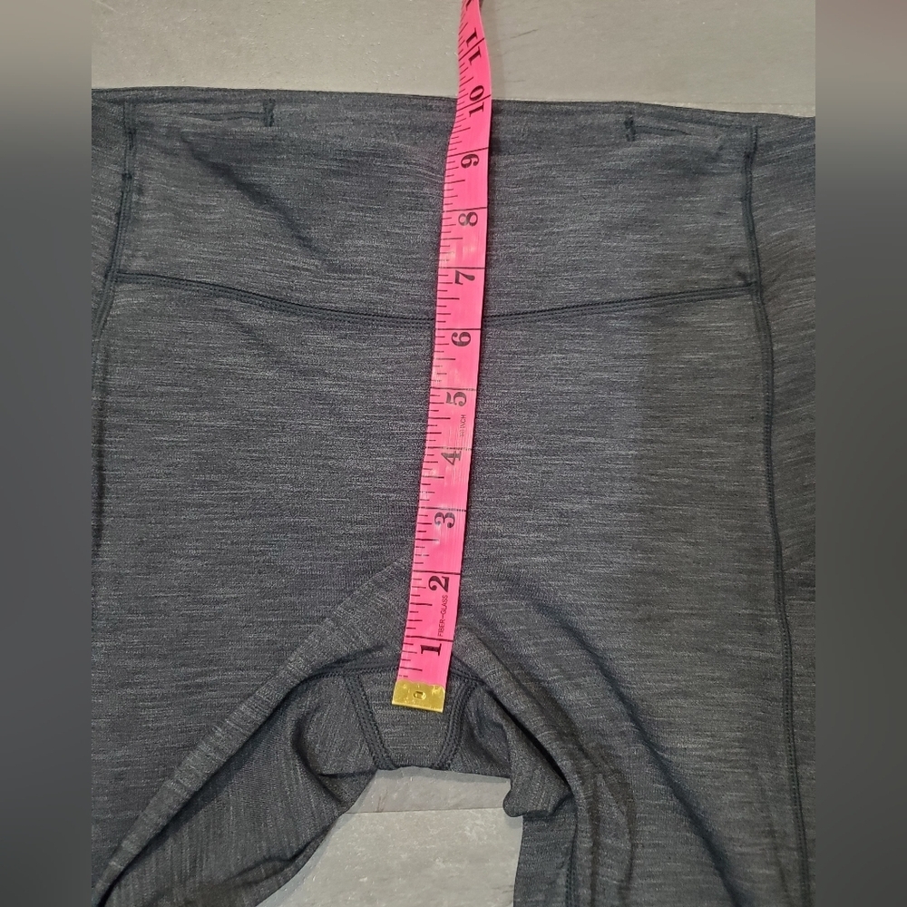 Lululemon Speed Up Tight *Full-On Luxtreme Brushed 26". Heathered Black. Size 8. - Picture 10 of 11